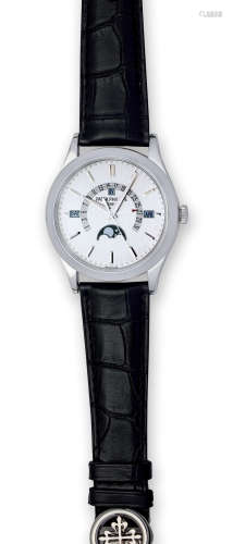 百达翡丽，非常精美，铂金年历机械腕表，配备银白色月相显示表盘，型号5496P，约2014年