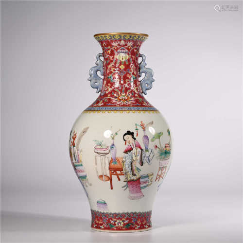 Jiaqing of Qing Dynasty        Pastel bottle with two ears
