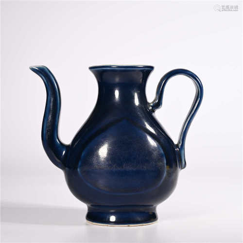 Qianlong of Qing Dynasty         Blue glazed teapot