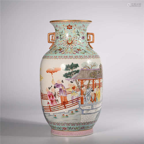 Qianlong of Qing Dynasty       Pastel bottle with two ears