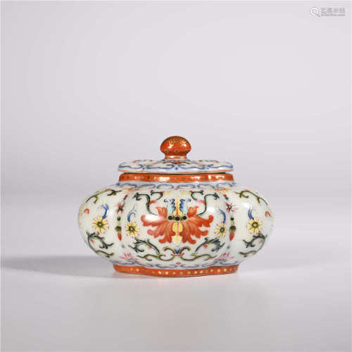 Jiaqing of Qing Dynasty       Pastel pot