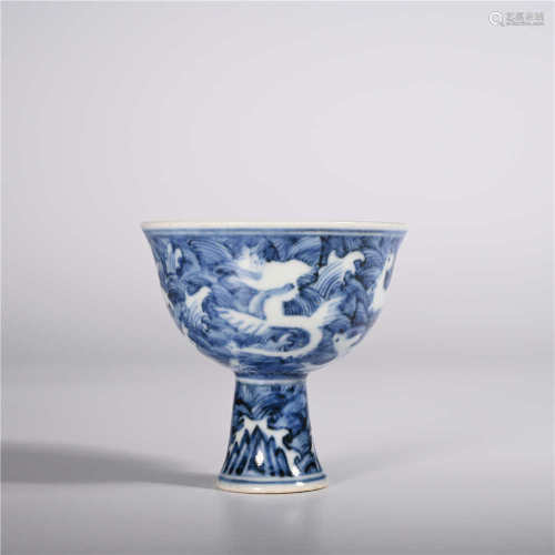 the Ming dynasty       Blue and white goblet