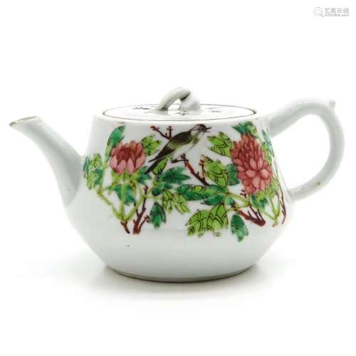 the Qing dynasty     Famille rose teapot