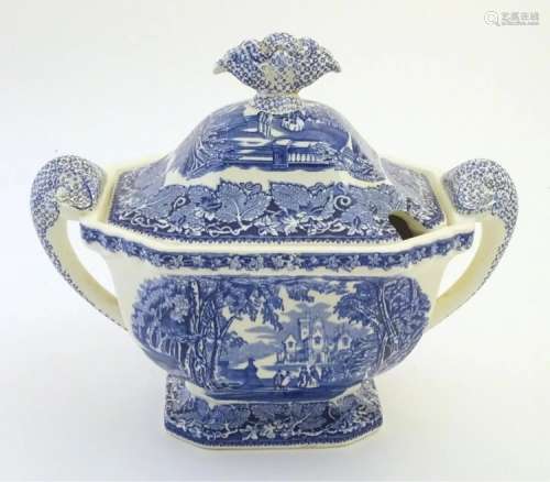 the Qing dynasty    Blue and white jar