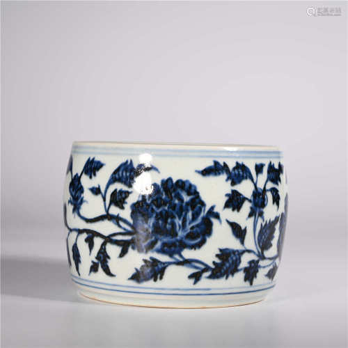 Ming Xuande       Blue and white jar