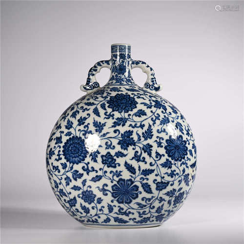 Qianlong of Qing Dynasty     Blue and white flat bottle