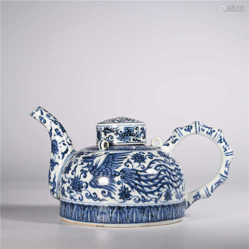 Ming Xuande      Blue and white teapot