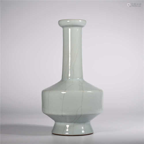 Yongzheng of Qing Dynasty        Imitation glass bottle