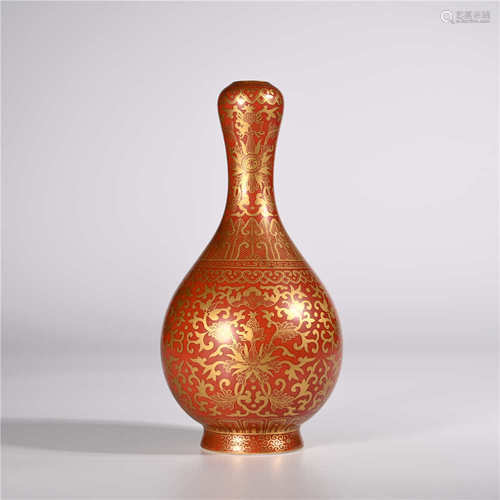 Qianlong of Qing Dynasty         Pink garlic bottle