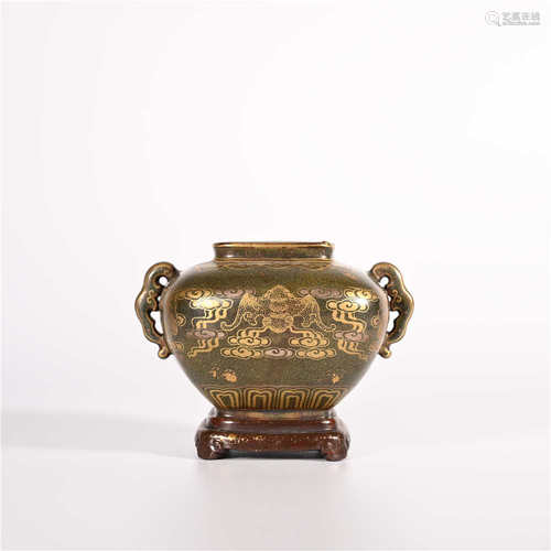 Qianlong of Qing Dynasty        Tea pot