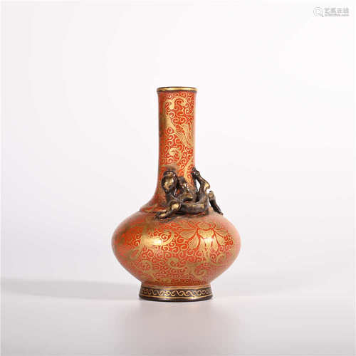 Qianlong of Qing Dynasty       Pastel bottle