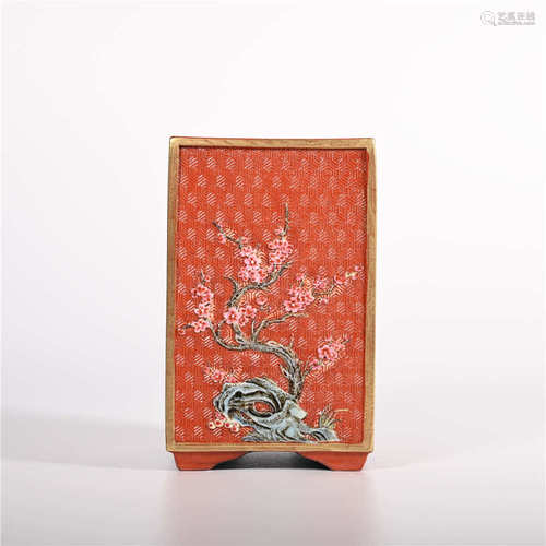 Qianlong of Qing Dynasty       Pastel square pen holder