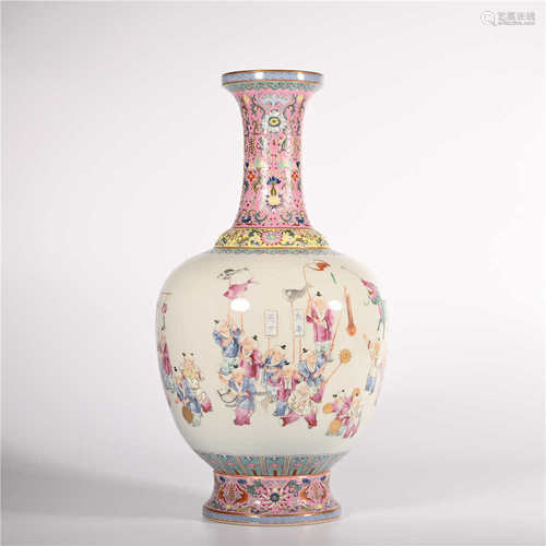 Jiaqing of Qing Dynasty       Pastel bottle