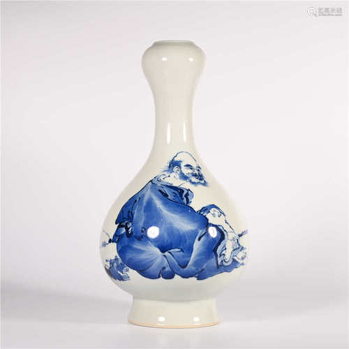 the Qing dynasty        Blue and white garlic bottle