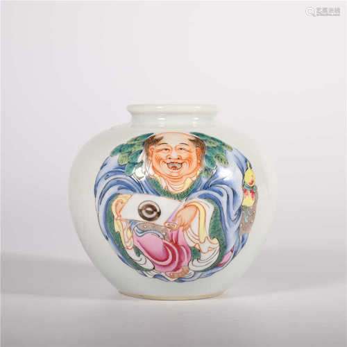 Yongzheng of Qing Dynasty      Famille rose pot