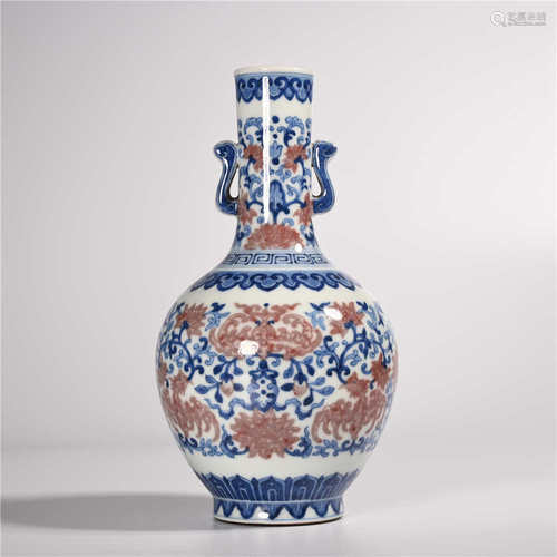 Jiaqing of Qing Dynasty            Blue and white underglaze red bottle