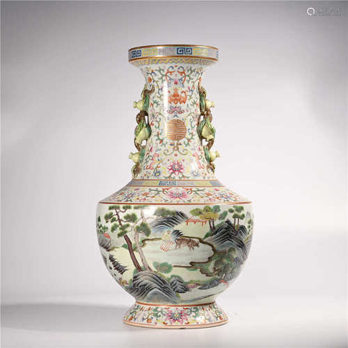 Qianlong of Qing Dynasty            Pastel bottle