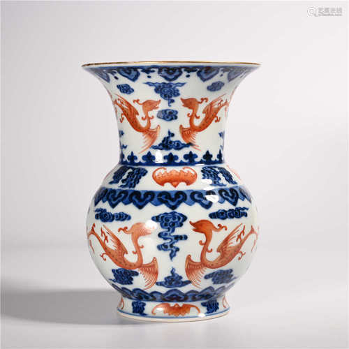 Qianlong of Qing Dynasty            Blue and white red bottle