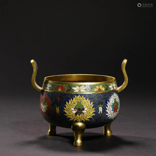 A CLOISONNE ENAMEL BABAO CENSER WITH DOUBLE EARS…