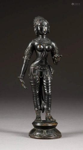 FEINE PARVATI-FIGUR Indien, um 1900 Bronze, dunkel