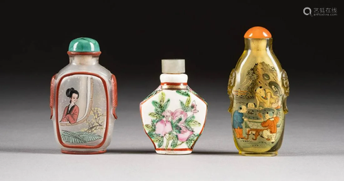 DREI SNUFFBOTTLES China, 20. Jh. Glas,