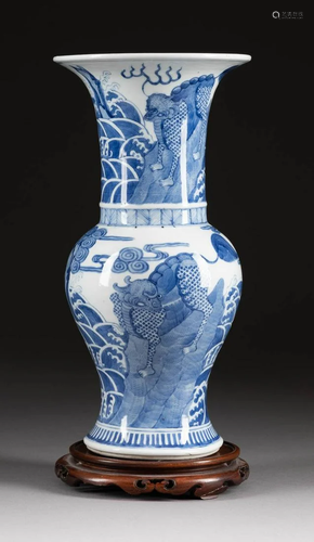 HUAGU-VASE MIT DEKOR VON QILIN China, 18./19. Jh.