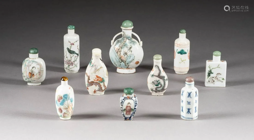 ZEHN PORZELLAN-SNUFFBOTTLES China, Qing-Dynastie