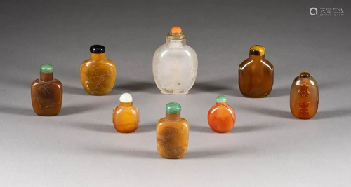 ACHT SNUFFBOTTLES China, um 1900 Diverse Steine (Achat,