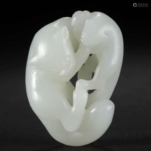 A Jade Carved Badger Pendant