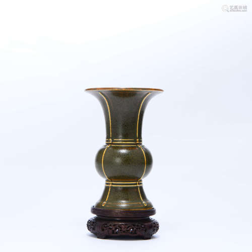 A Tea Dust Glaze Porcelain Beaker Vase with Standing