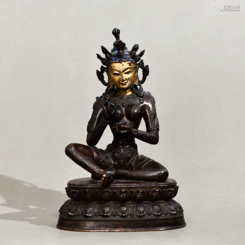 A Gild Bronze Seated Bodhisattva Statue