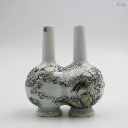 A Famille Rose Cloud Crane Pattern Porcelain Duplex Vase