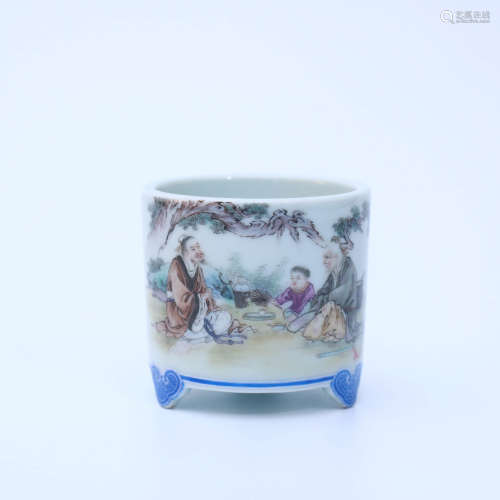 An Enamelled Figures Porcelain Tripod Censer
