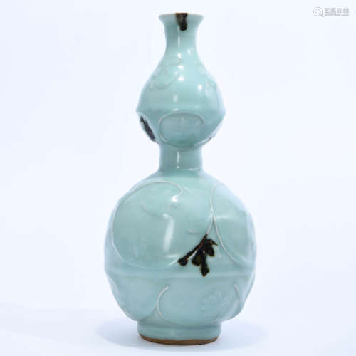 A Longquan Kiln Porcelain Gourd-shaped Vase