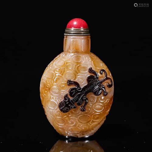 A Chi Dragon Pattern Glassware Snuff Bottle