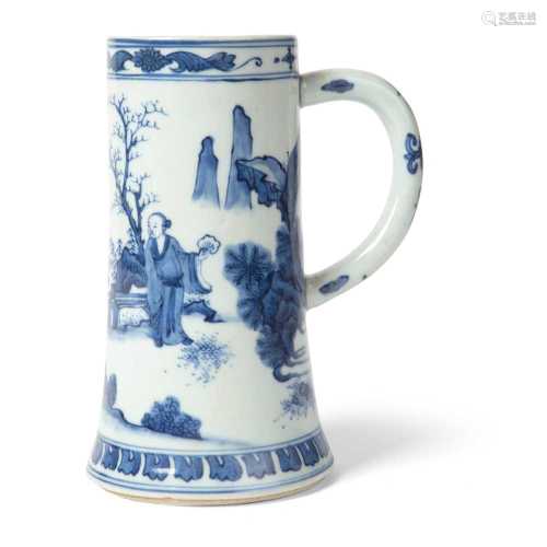 BLUE AND WHITE TANKARD QING DYNASTY, 19TH CENTURY