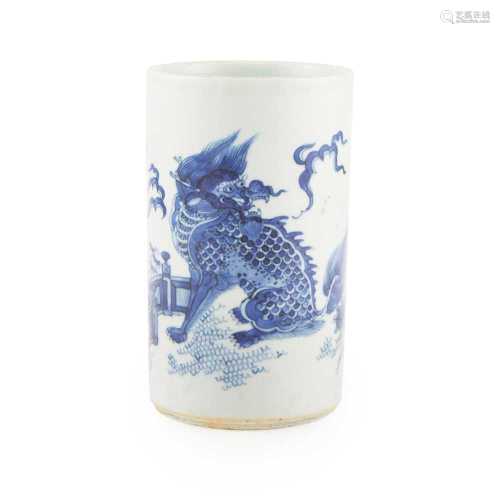 BLUE AND WHITE 'QILIN' BRUSH POT LATE QING DYNASTY TO REPUBLIC PERIOD, 19TH-20TH CENTURY