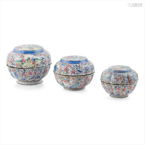 NEST OF THREE PAINTED ENAMEL BOXES QING DYNASTY, 19TH CENTURY