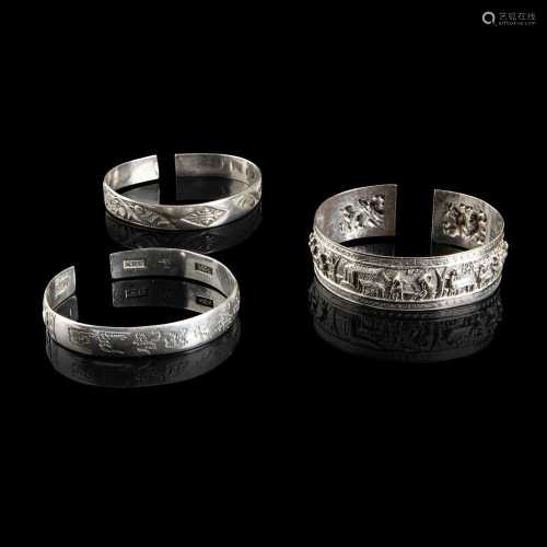 GROUP OF THREE SILVER BANGLES QING DYNASTY