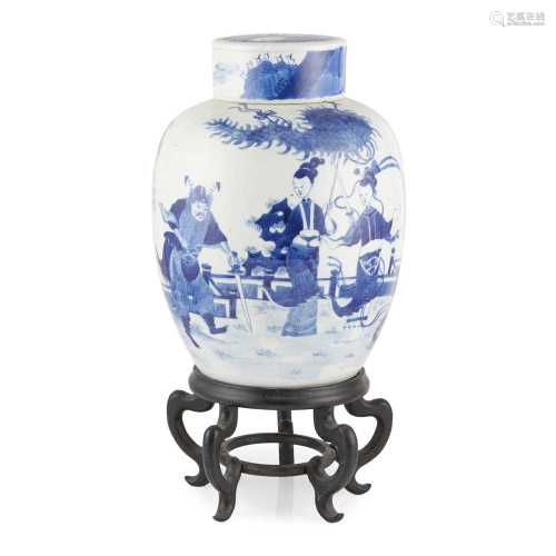 LARGE BLUE AND WHITE GINGER JAR WITH COVER LATE QING DYNASTY-REPUBLIC PERIOD, 19TH-20TH CENTURY