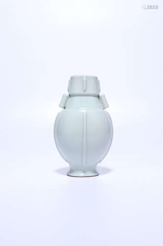 chinese celadon glazed porcelain handled vase,qing dynasty