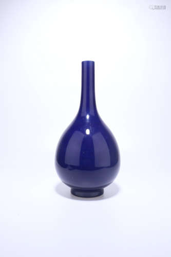 chinese blue glazed porcelain bottle vase,qing dynasty