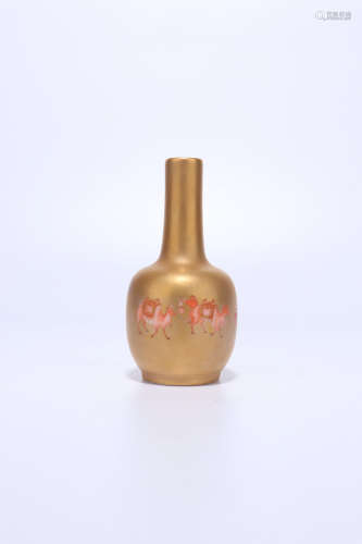 chinese gold-ground copper-red glazed vase,qing dynasty
