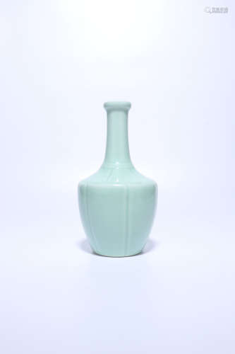 chinese celadon glazed porcelain vase,qing dynasty