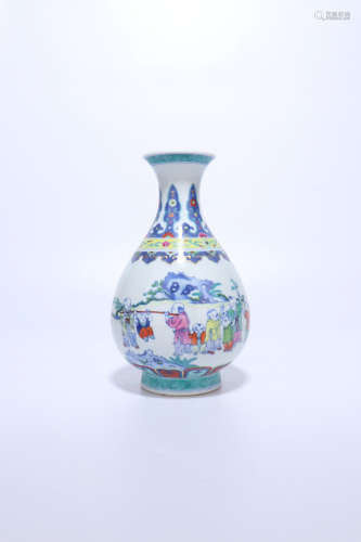 chinese doucai porcelain pear-shaped vase,qing dynasty