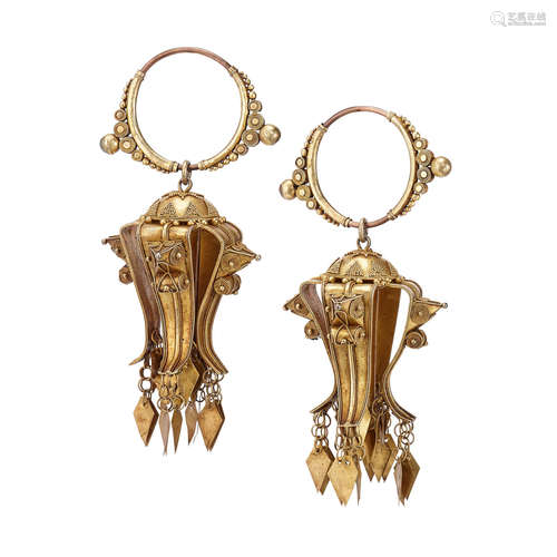 A PAIR OF LARGE KARO-BATAK GILT SILVER EARRINGS, KARABU KUDUNG-KUDUNG SUMATRA, INDONESIA, 19TH-20TH CENTURY