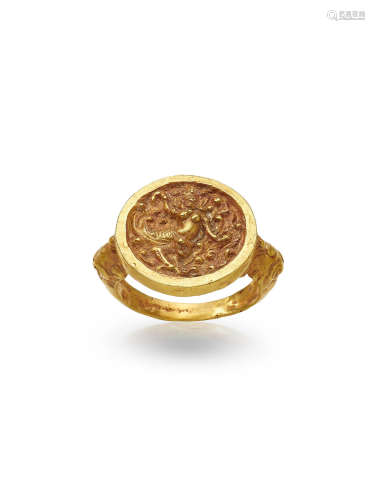 A GOLD SEAL RING CAMBODIA KHMER PERIOD, 11TH/12TH CENTURY