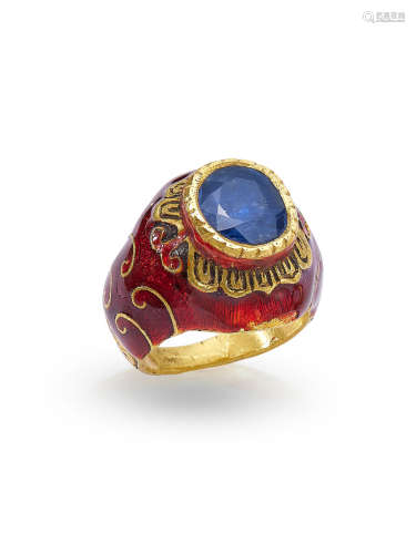 AN ENAMELED GOLD RING INDIA 20TH CENTURY