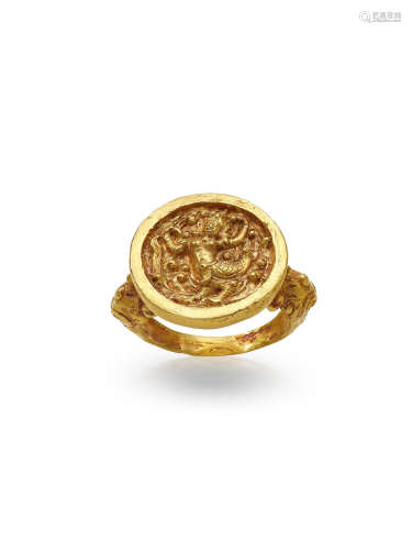 A GOLD SEAL RING CAMBODIA KHMER PERIOD, 11TH/12TH CENTURY