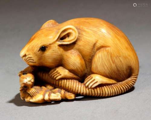 A 19th century Japanese netsuke from Meiji period.…